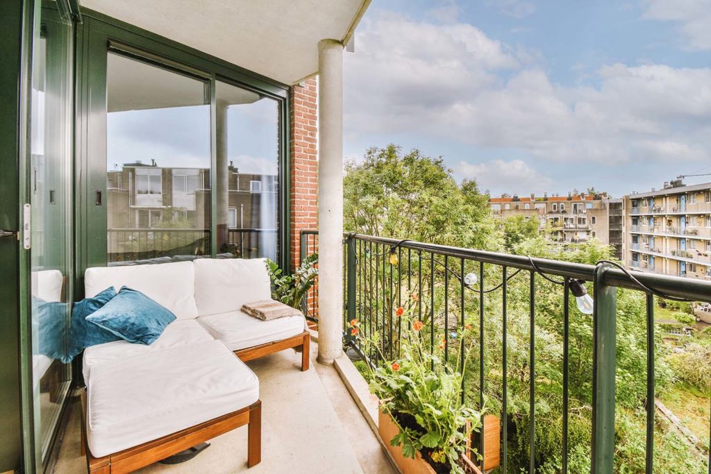 Aménager un balcon en longueur : comment faire ? 