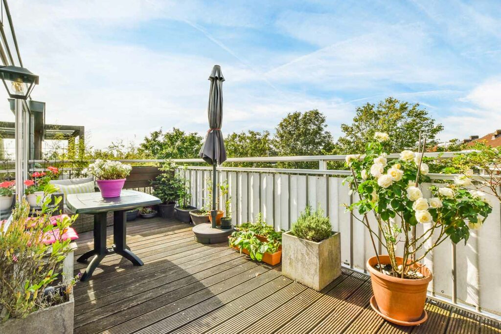 Guide étape par étape pour transformer votre balcon en oasis vert 