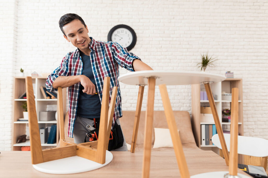 Donnez une nouvelle vie à vos meubles : astuces de relooking domestique