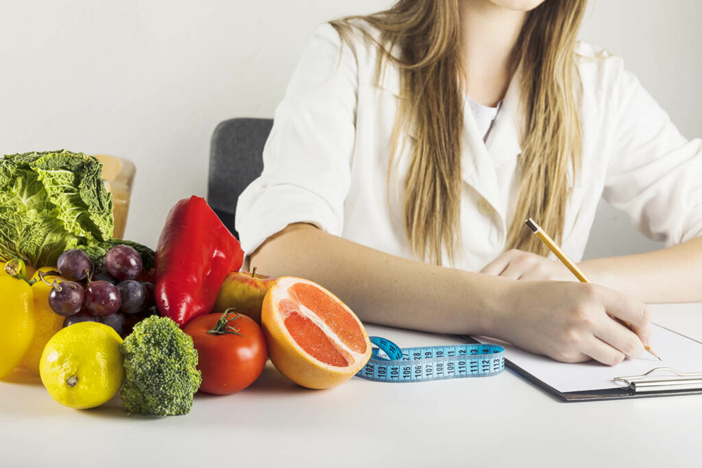 Gérer les envies alimentaires pendant le jeûne : manger des aliments sains et satisfaisants