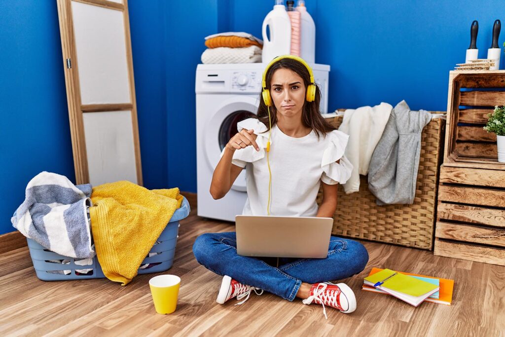 Comment optimiser votre temps de travail à la maison : allier ménage et télétravail efficacement