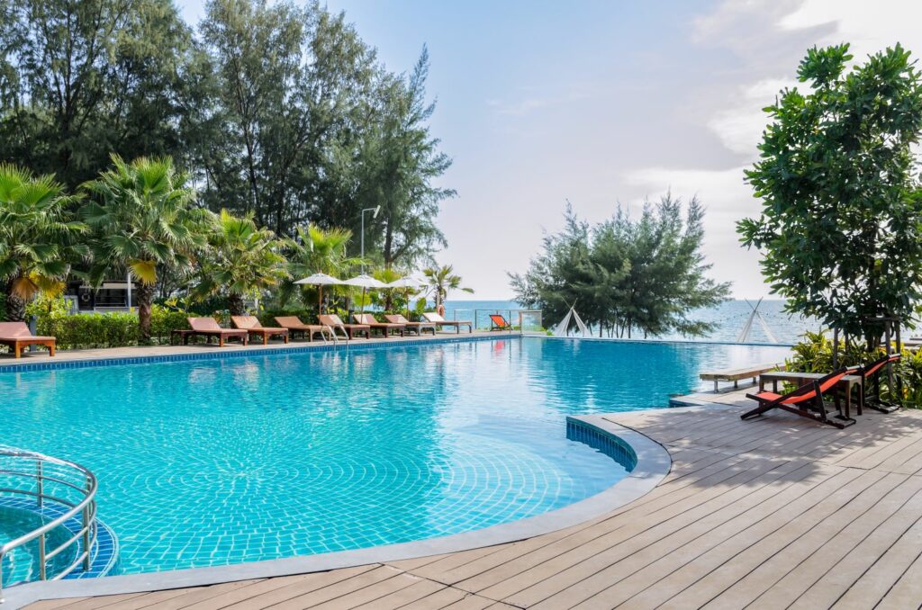 Aménagement d’une piscine : créez un espace détente chez vous