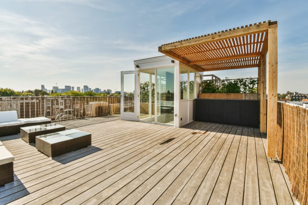 Aménagement d’une terrasse extérieure en été : idées pour un espace convivial