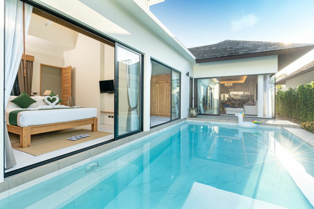 Acheter une piscine : un investissement plaisir et confort